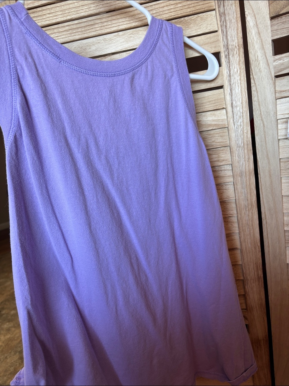 FINAL MARKDOWN Hanes Lavender Tank with Lace-Print Large - Picture 4 of 4